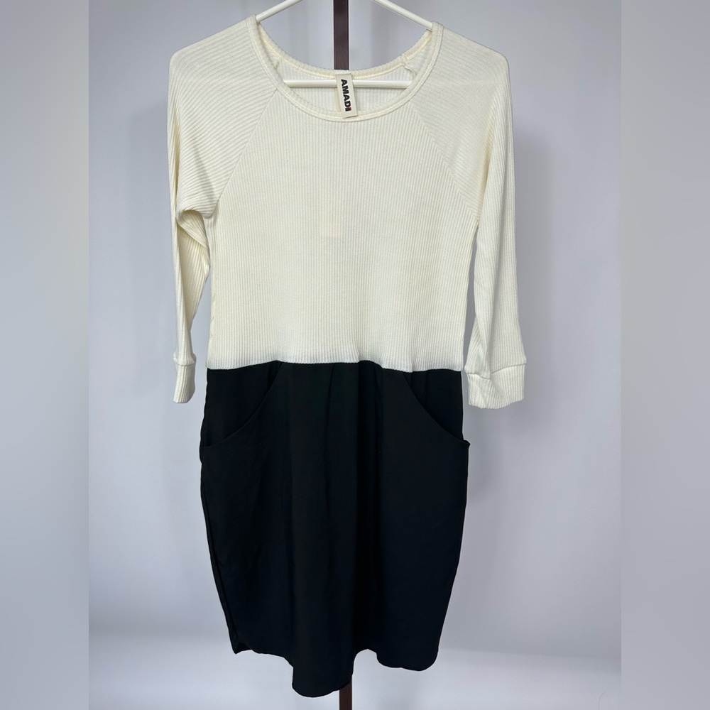 Amadi (Anthropologie) Casual White and Black 3/4 Sleeve T-shirt Dress (Sz XS)